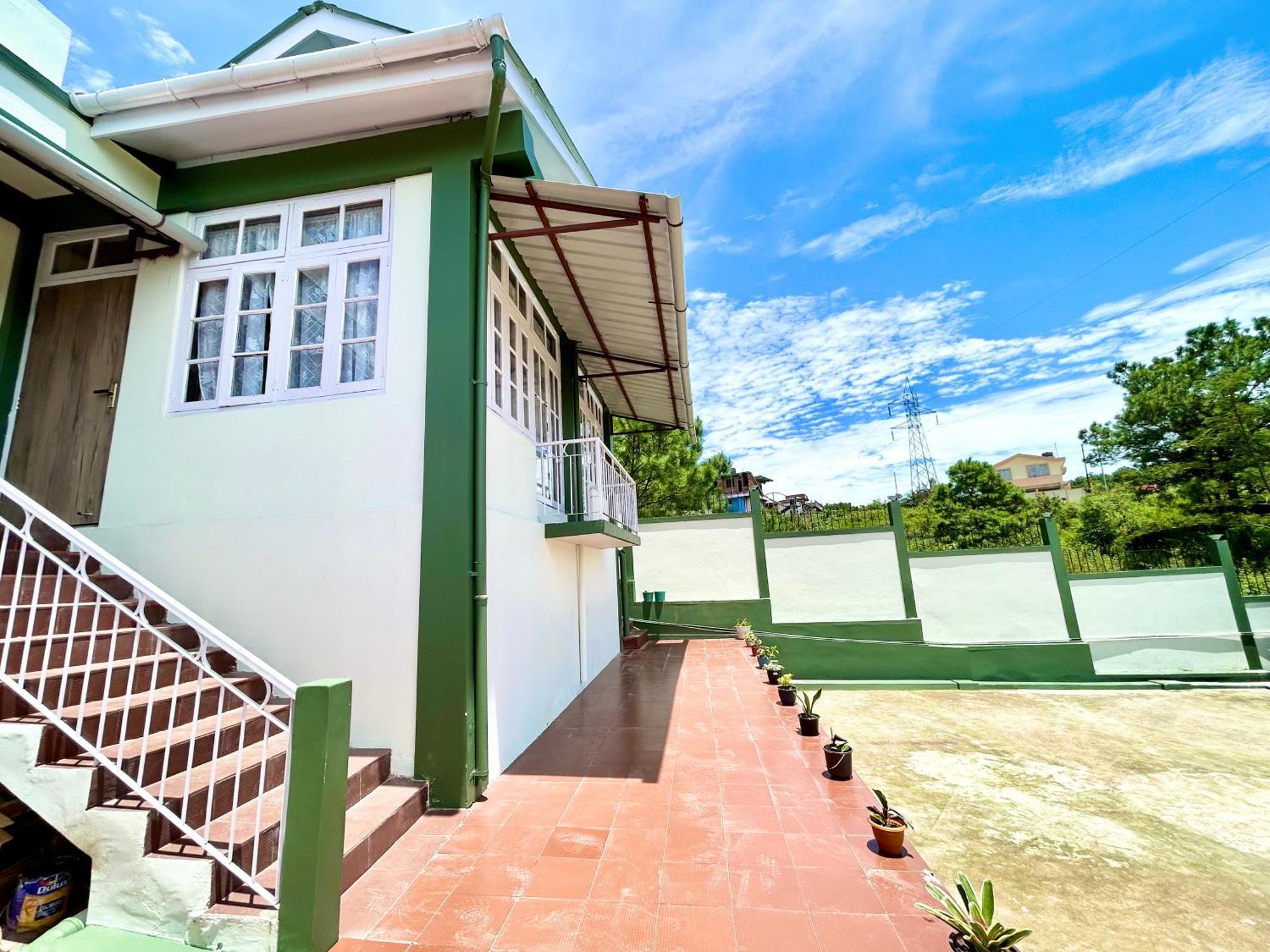 Yepplo Holiday Home - Complimentary Breakfast - 24 Hrs Caretaker & Power Backup Shillong Dış mekan fotoğraf