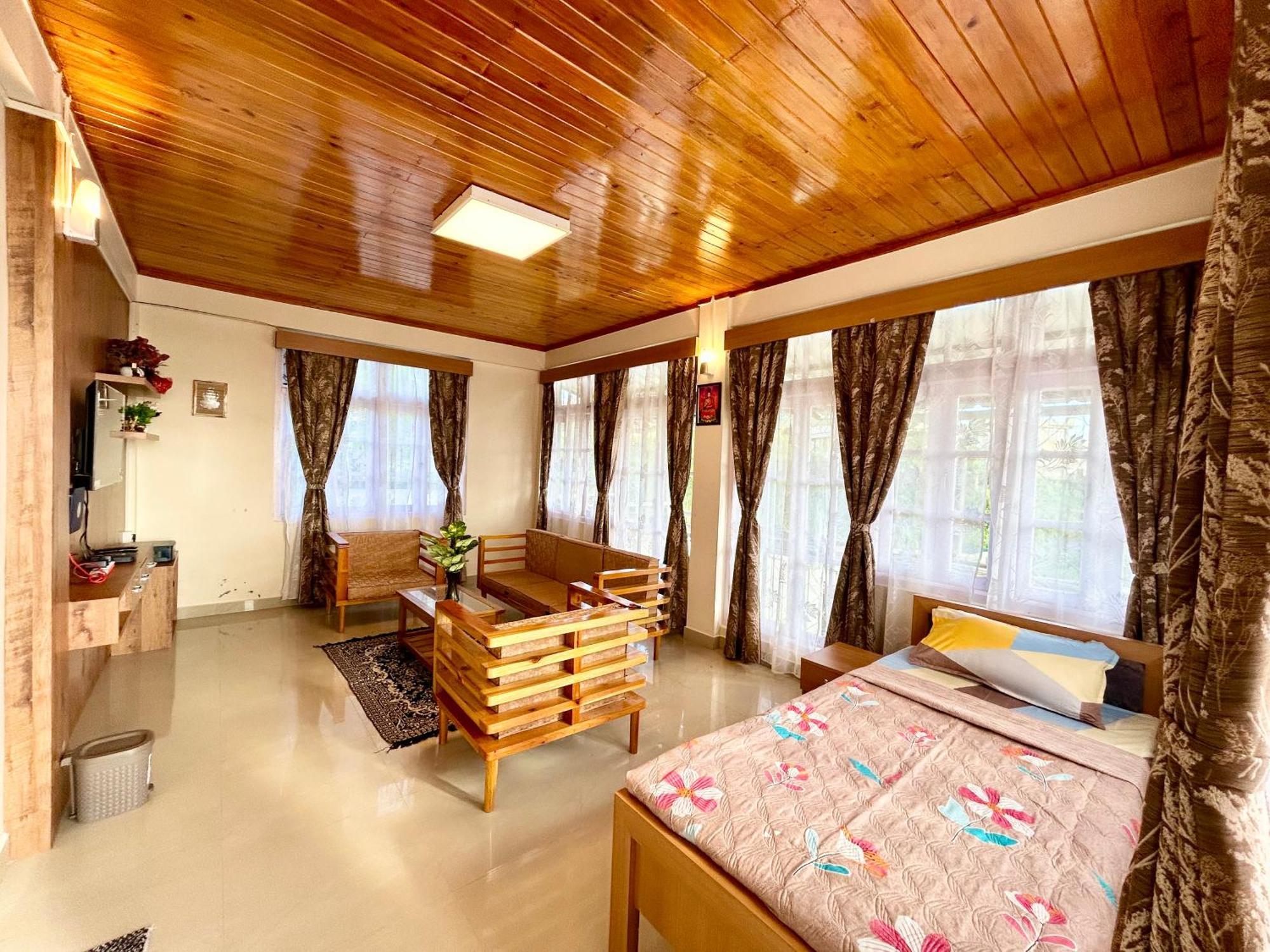 Yepplo Holiday Home - Complimentary Breakfast - 24 Hrs Caretaker & Power Backup Shillong Dış mekan fotoğraf