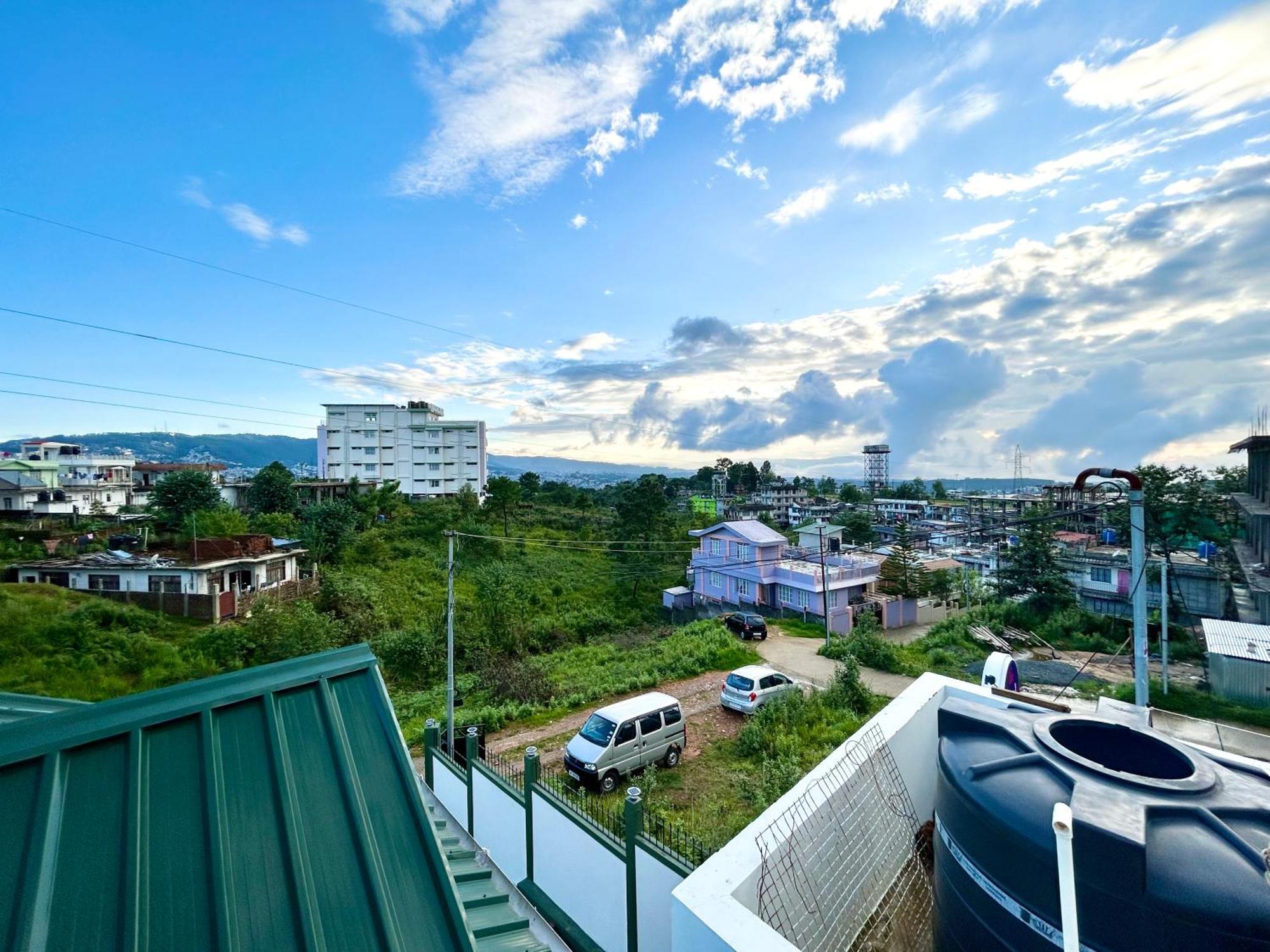 Yepplo Holiday Home - Complimentary Breakfast - 24 Hrs Caretaker & Power Backup Shillong Dış mekan fotoğraf