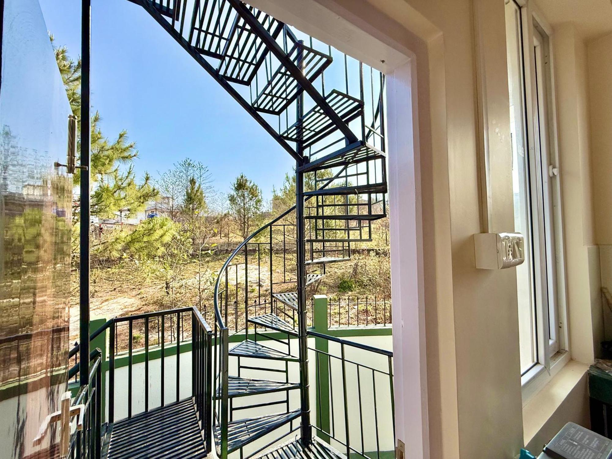 Yepplo Holiday Home - Complimentary Breakfast - 24 Hrs Caretaker & Power Backup Shillong Dış mekan fotoğraf