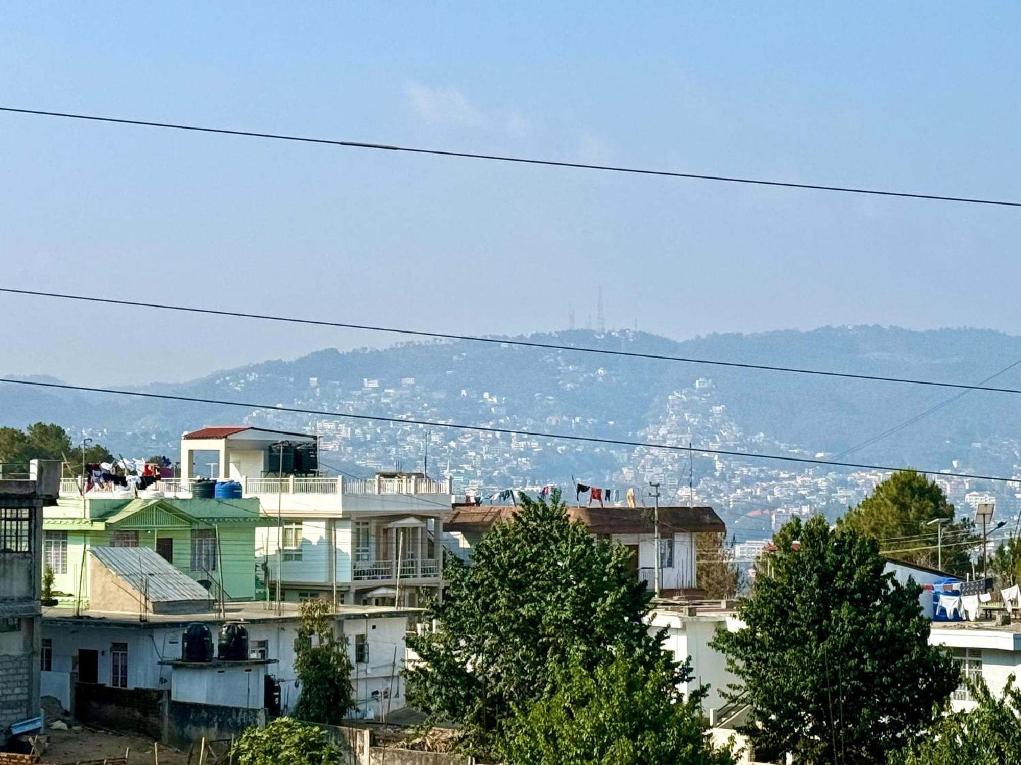 Yepplo Holiday Home - Complimentary Breakfast - 24 Hrs Caretaker & Power Backup Shillong Dış mekan fotoğraf